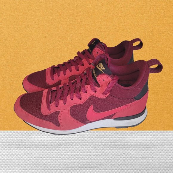 EUC Women's NIKE Internationalist Running Shoes Red 683967-600 Lace Up Mid Top 9 - Picture 3 of 9